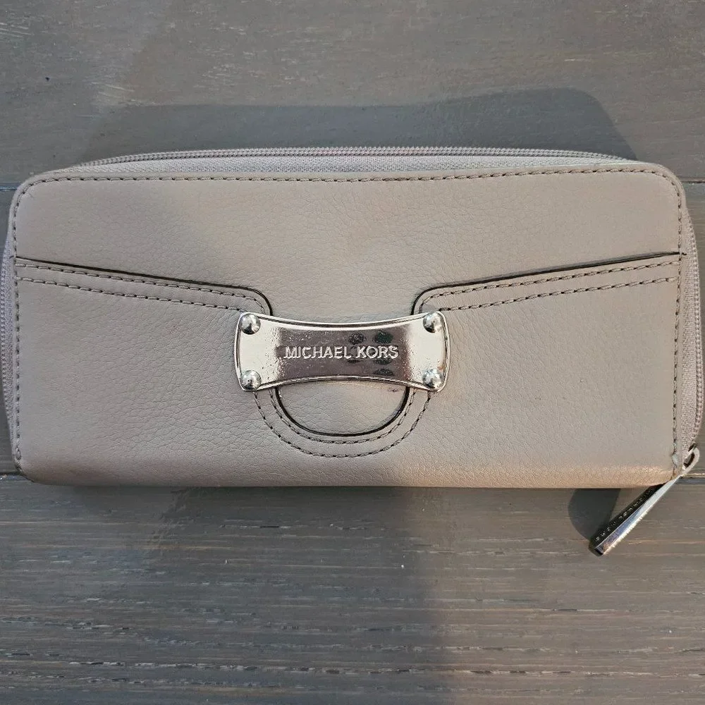 Michael Kors Women's Gray Pebbled Leather Zip Around Wallet